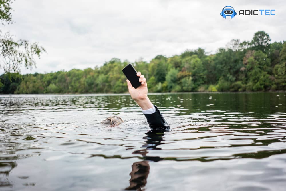 Qué Hacer si tu Smartphone Cae al Agua o Mar 9 Salvando el smartphone de caer en el agua