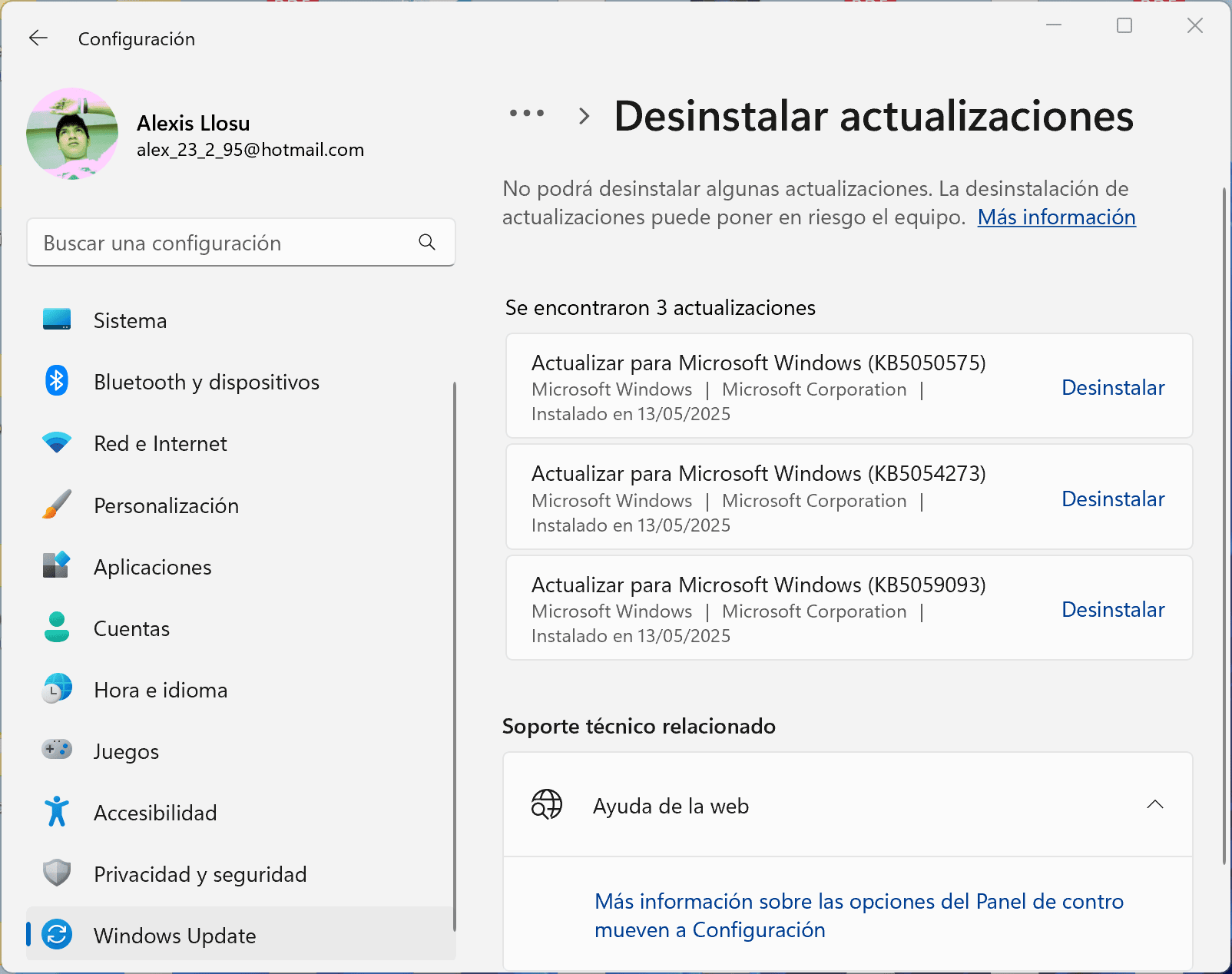 Cómo Ocultar y Bloquear una Actualización Específica de Windows 6 Captura de pantalla de la configuración de Windows mostrando una lista de actualizaciones instaladas, con la opción "Desinstalar" para cada una de ellas.