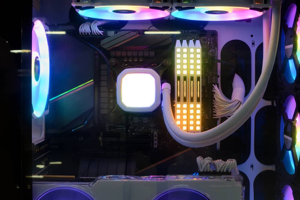 Cómo Armar un PC Gamer: Guía Completa Paso a Paso 4 Resultado final de armar un PC gamer con buena gestión de cables